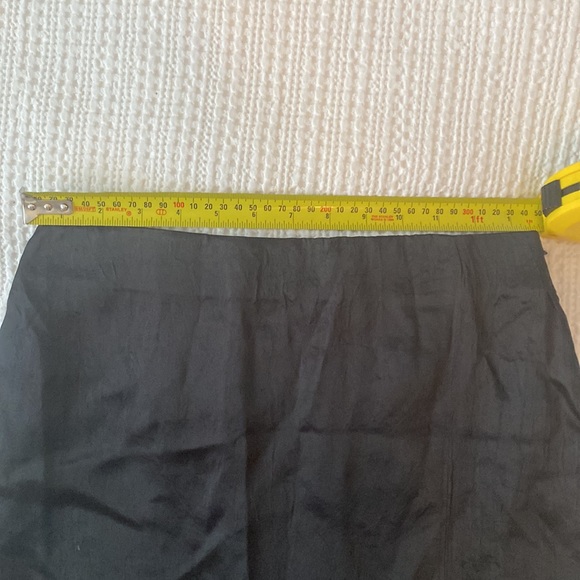 Babaton Eames satin slip skirt - Picture 4 of 5